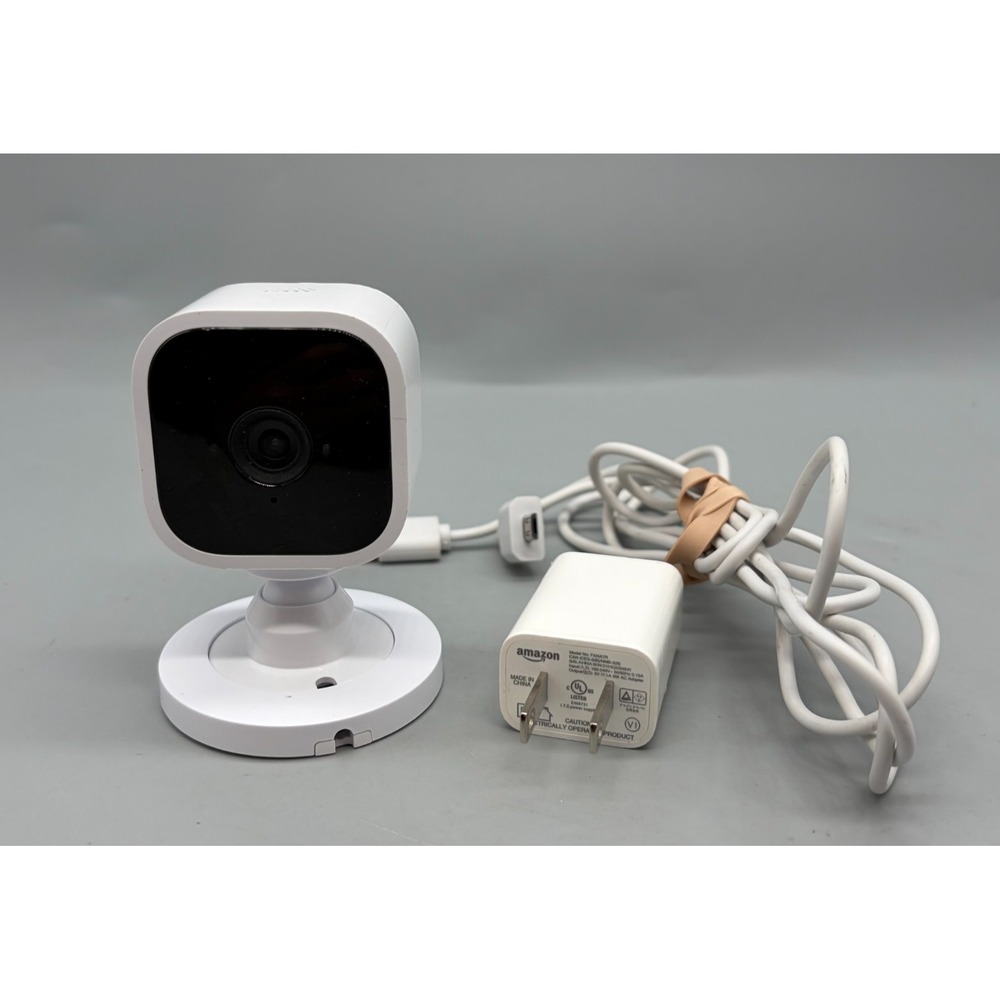 Blink Mini Compact Indoor Plug-in Smart Security Camera (BCM00300U) - Tested